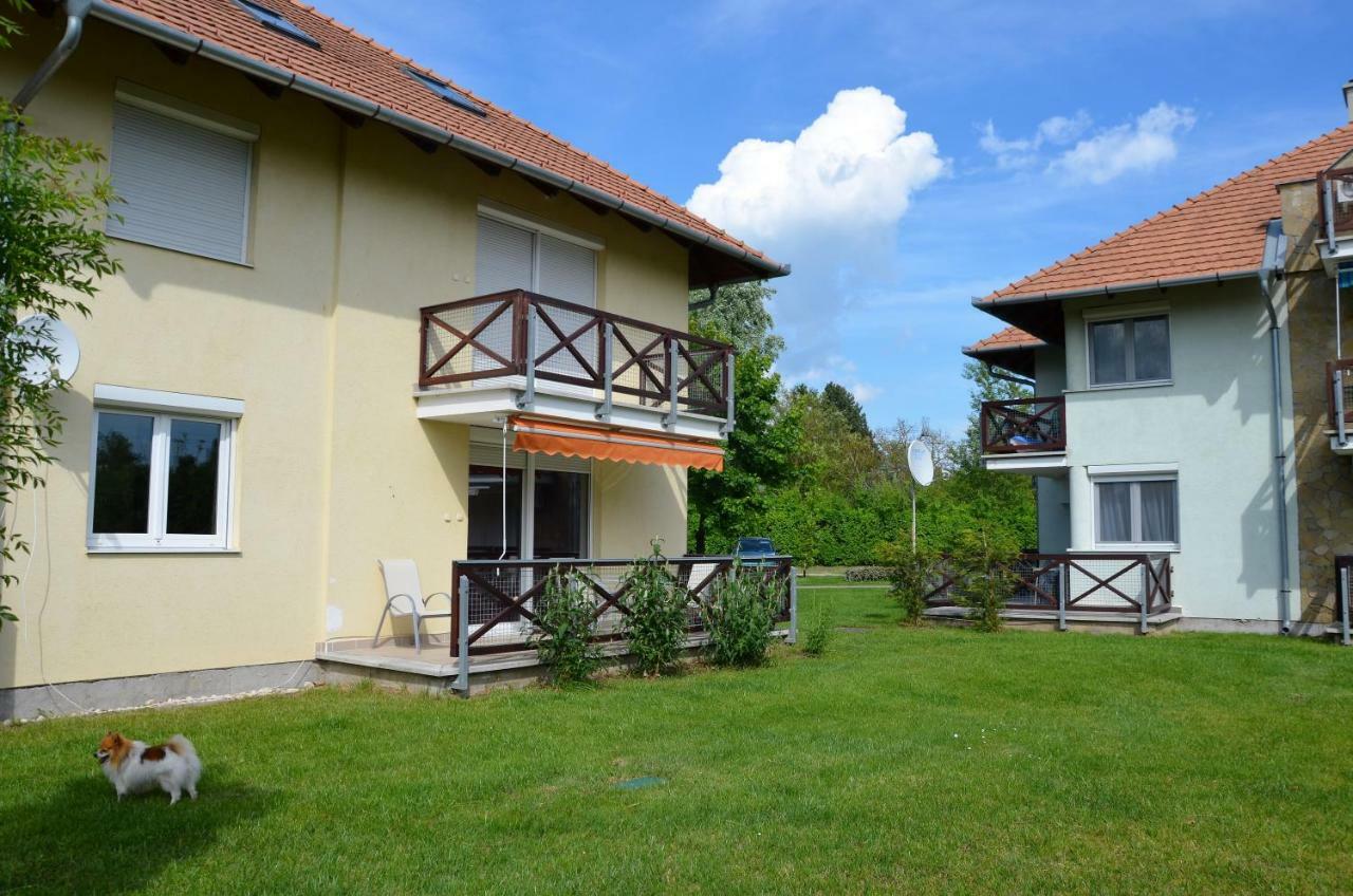 Vadszilva Apartman Balatonoszod Exterior photo